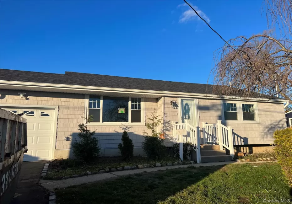 31 Stockton Street, Islip, NY, 3 Bedrooms Bedrooms, 5 Rooms Rooms,2 BathroomsBathrooms,Residential,For Rent,Stockton,0,1027406 31 Stockton Street, Islip, NY, 3 Bedrooms Bedrooms, 5 Rooms Rooms,2 BathroomsBathrooms,Residential,For Rent,Stockton,0,1027406