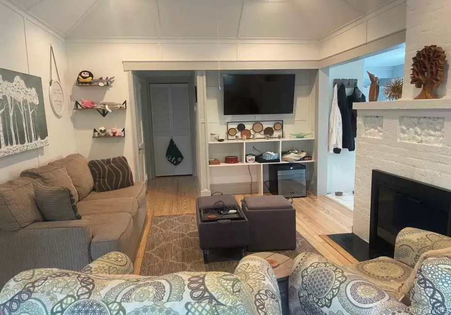 40 Atlantic Avenue, Islip, NY, 4 Bedrooms Bedrooms, 8 Rooms Rooms,2 BathroomsBathrooms,Residential,For Rent,Atlantic,0,1027345 40 Atlantic Avenue, Islip, NY, 4 Bedrooms Bedrooms, 8 Rooms Rooms,2 BathroomsBathrooms,Residential,For Rent,Atlantic,0,1027345
