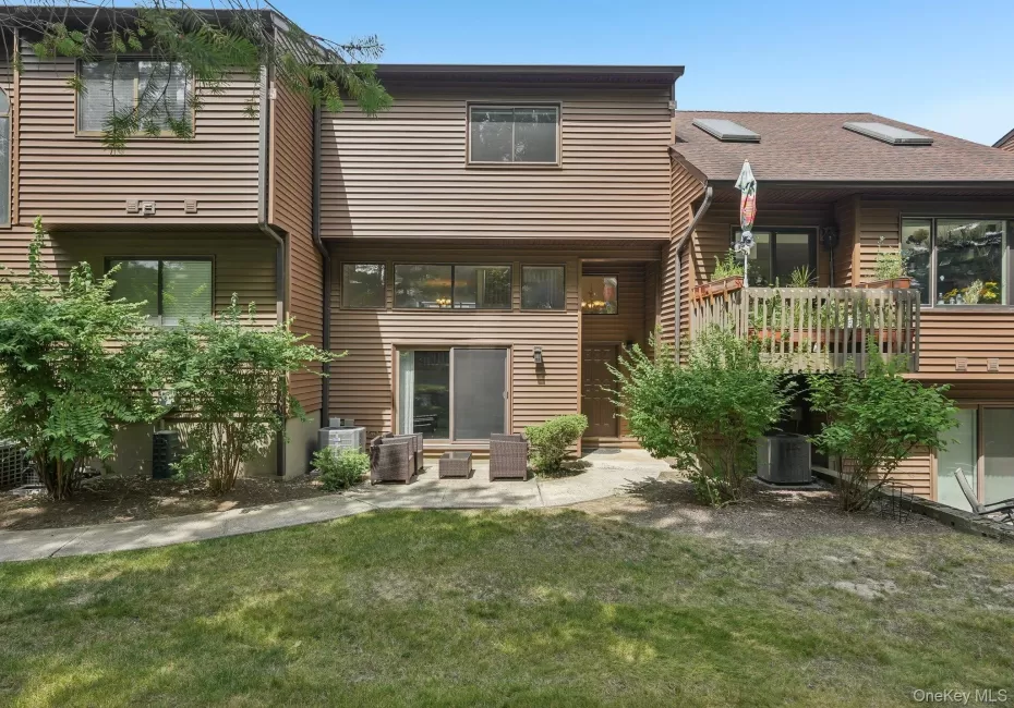 42 Tulip Court, Clarkstown, NY, 2 Bedrooms Bedrooms, 6 Rooms Rooms,2 BathroomsBathrooms,Residential,For Rent,Tulip,0,1025399 42 Tulip Court, Clarkstown, NY, 2 Bedrooms Bedrooms, 6 Rooms Rooms,2 BathroomsBathrooms,Residential,For Rent,Tulip,0,1025399