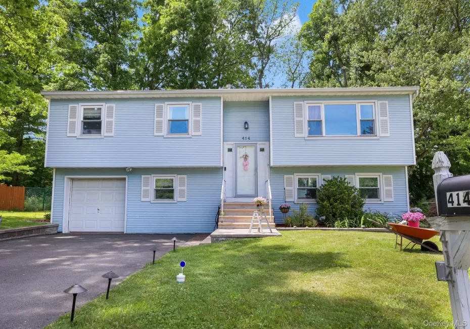 414 Philo Street, New Windsor, NY, 3 Bedrooms Bedrooms, 4 Rooms Rooms,2 BathroomsBathrooms,Residential,For Rent,Philo,0,1027390 414 Philo Street, New Windsor, NY, 3 Bedrooms Bedrooms, 4 Rooms Rooms,2 BathroomsBathrooms,Residential,For Rent,Philo,0,1027390