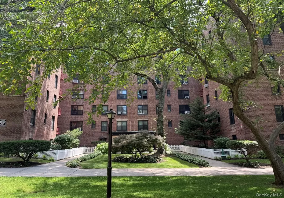 83-20 98 Street, New York, NY, 1 Bedroom Bedrooms, 3 Rooms Rooms,1 BathroomBathrooms,Residential,For Rent,98,0,1027568 83-20 98 Street, New York, NY, 1 Bedroom Bedrooms, 3 Rooms Rooms,1 BathroomBathrooms,Residential,For Rent,98,0,1027568