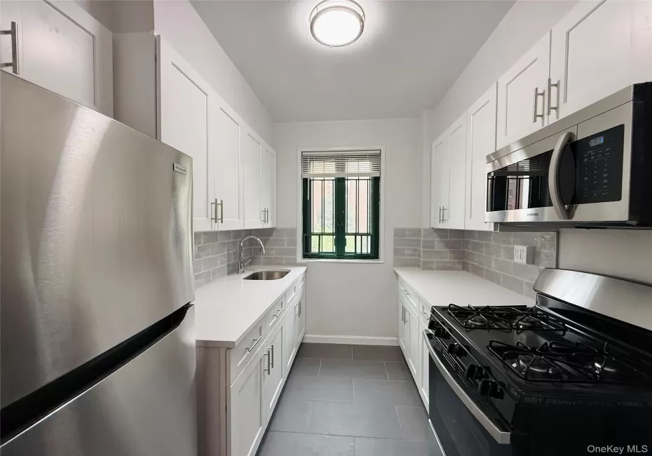 1705 Purdy Street, New York, NY, 3 Bedrooms Bedrooms, 6 Rooms Rooms,1 BathroomBathrooms,Residential,For Rent,Purdy,0,1027153 1705 Purdy Street, New York, NY, 3 Bedrooms Bedrooms, 6 Rooms Rooms,1 BathroomBathrooms,Residential,For Rent,Purdy,0,1027153