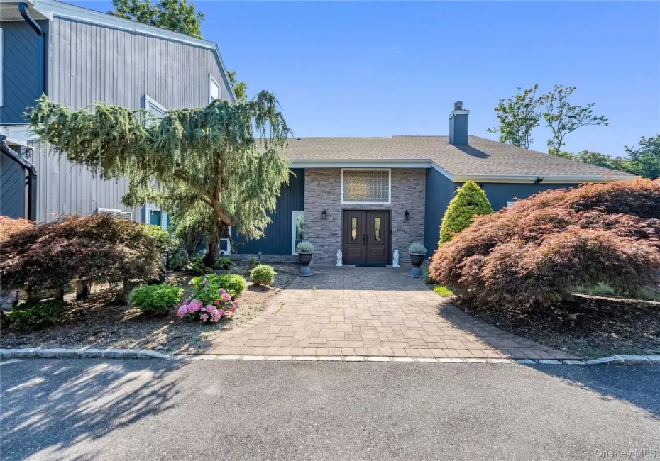 26 Tamara Court, Huntington, NY, 6 Bedrooms Bedrooms, 12 Rooms Rooms,4 BathroomsBathrooms,Residential,For Rent,Tamara,0,1002859 26 Tamara Court, Huntington, NY, 6 Bedrooms Bedrooms, 12 Rooms Rooms,4 BathroomsBathrooms,Residential,For Rent,Tamara,0,1002859