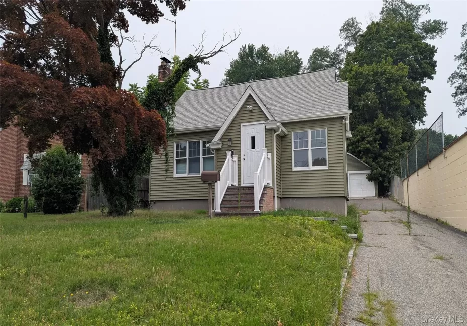 153 Main Street, Smithtown, NY, 3 Bedrooms Bedrooms, 6 Rooms Rooms,1 BathroomBathrooms,Residential Lease,For Rent,Main,0,1027501 153 Main Street, Smithtown, NY, 3 Bedrooms Bedrooms, 6 Rooms Rooms,1 BathroomBathrooms,Residential Lease,For Rent,Main,0,1027501