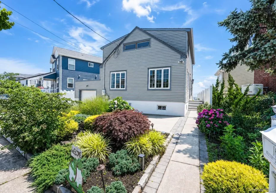 16 Brockmeyer Drive, Oyster Bay, NY, 4 Bedrooms Bedrooms, 8 Rooms Rooms,2 BathroomsBathrooms,Residential,For Rent,Brockmeyer,0,1027652 16 Brockmeyer Drive, Oyster Bay, NY, 4 Bedrooms Bedrooms, 8 Rooms Rooms,2 BathroomsBathrooms,Residential,For Rent,Brockmeyer,0,1027652