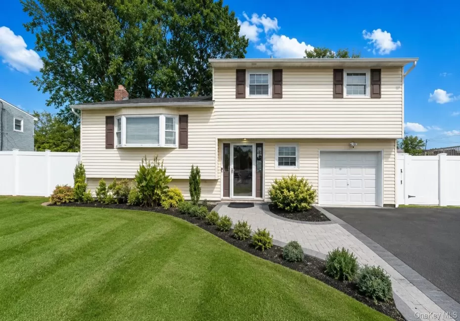 37 Holiday Park Drive, Brookhaven, NY, 4 Bedrooms Bedrooms, 9 Rooms Rooms,1 BathroomBathrooms,Residential,For Rent,Holiday Park,0,1026136 37 Holiday Park Drive, Brookhaven, NY, 4 Bedrooms Bedrooms, 9 Rooms Rooms,1 BathroomBathrooms,Residential,For Rent,Holiday Park,0,1026136