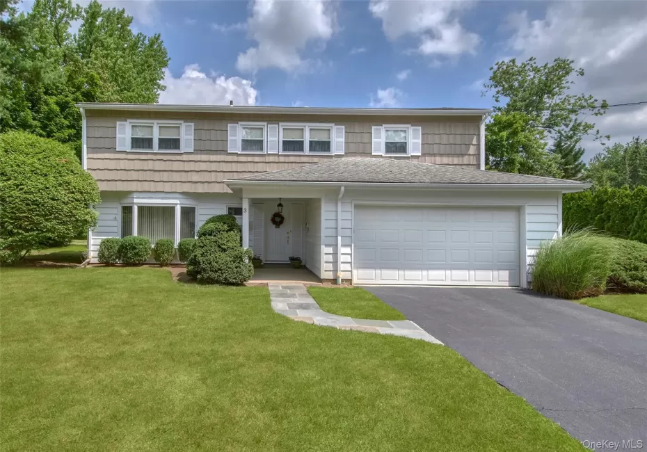 Beautiful level property with perfect curb appeal Beautiful level property with perfect curb appeal
