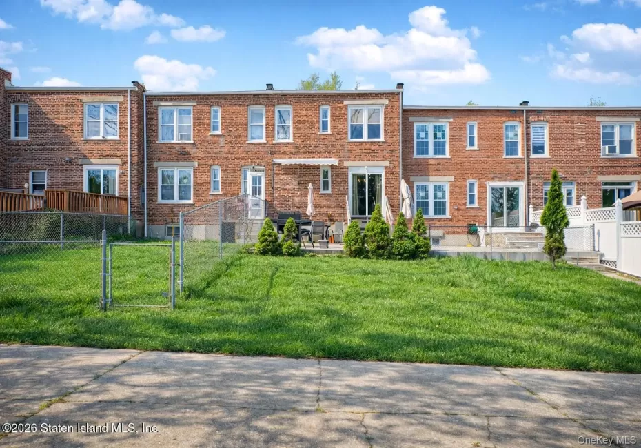 62 Arnold Street, New York, NY, 3 Bedrooms Bedrooms, 6 Rooms Rooms,1 BathroomBathrooms,Residential,For Rent,Arnold,0,1027954 62 Arnold Street, New York, NY, 3 Bedrooms Bedrooms, 6 Rooms Rooms,1 BathroomBathrooms,Residential,For Rent,Arnold,0,1027954