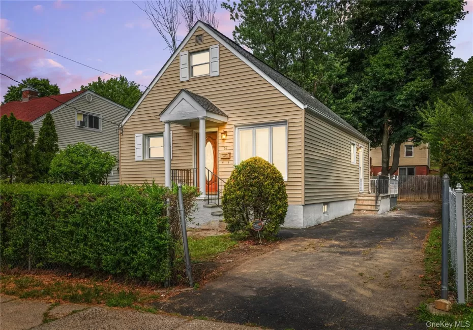 56 Independence Street, White Plains, NY, 4 Bedrooms Bedrooms, 7 Rooms Rooms,1 BathroomBathrooms,Residential,For Rent,Independence,0,1027720 56 Independence Street, White Plains, NY, 4 Bedrooms Bedrooms, 7 Rooms Rooms,1 BathroomBathrooms,Residential,For Rent,Independence,0,1027720