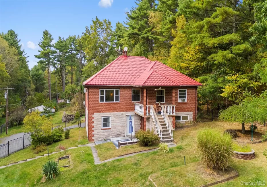 2 May Place, Lumberland, NY, 4 Bedrooms Bedrooms, 9 Rooms Rooms,3 BathroomsBathrooms,Residential Lease,For Rent,May,0,1027974 2 May Place, Lumberland, NY, 4 Bedrooms Bedrooms, 9 Rooms Rooms,3 BathroomsBathrooms,Residential Lease,For Rent,May,0,1027974