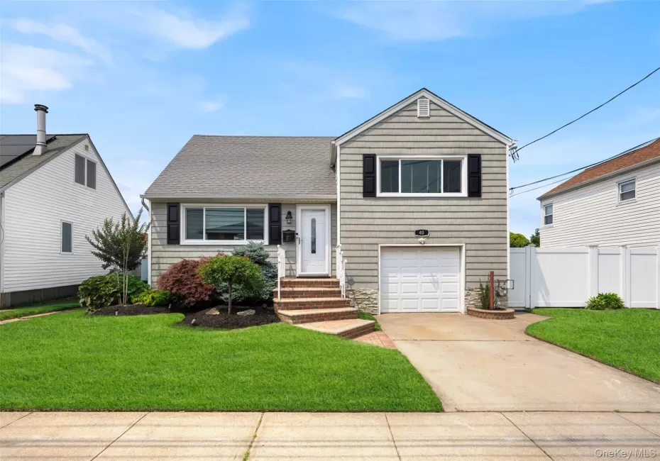 40 Martha Street, Hempstead, NY, 4 Bedrooms Bedrooms, 8 Rooms Rooms,2 BathroomsBathrooms,Residential,For Rent,Martha,0,1020410 40 Martha Street, Hempstead, NY, 4 Bedrooms Bedrooms, 8 Rooms Rooms,2 BathroomsBathrooms,Residential,For Rent,Martha,0,1020410