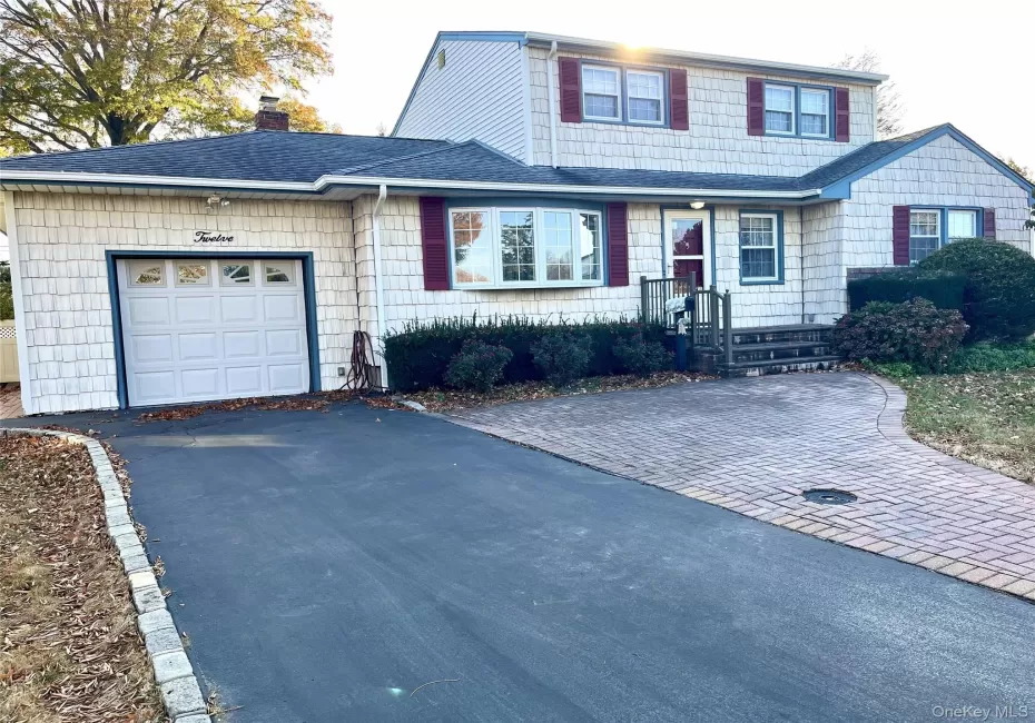 12 Lenore Avenue, Oyster Bay, NY, 3 Bedrooms Bedrooms, 8 Rooms Rooms,2 BathroomsBathrooms,Residential Lease,For Rent,Lenore,0,1027920 12 Lenore Avenue, Oyster Bay, NY, 3 Bedrooms Bedrooms, 8 Rooms Rooms,2 BathroomsBathrooms,Residential Lease,For Rent,Lenore,0,1027920