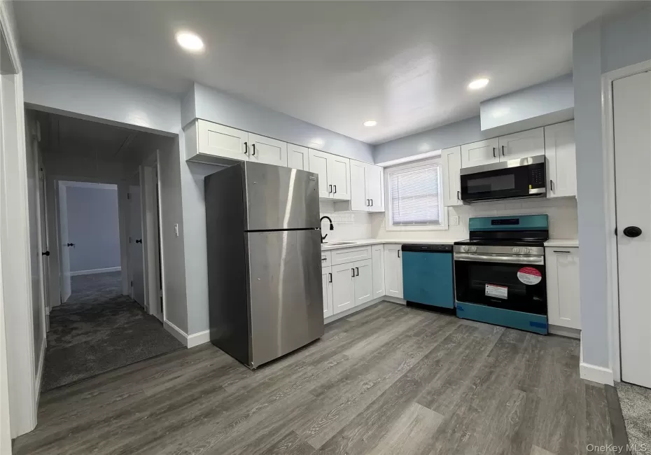 21 Cochran Place, Hempstead, NY, 3 Bedrooms Bedrooms, 6 Rooms Rooms,1 BathroomBathrooms,Residential Lease,For Rent,Cochran,0,1027907 21 Cochran Place, Hempstead, NY, 3 Bedrooms Bedrooms, 6 Rooms Rooms,1 BathroomBathrooms,Residential Lease,For Rent,Cochran,0,1027907