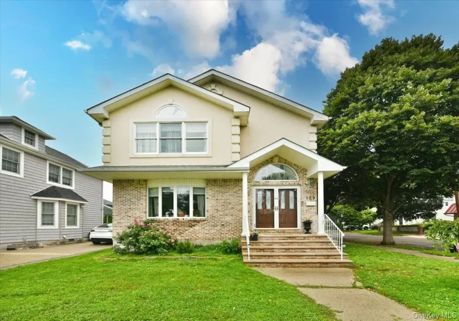 109 Charles Street, Hempstead, NY, 5 Bedrooms Bedrooms, 8 Rooms Rooms,3 BathroomsBathrooms,Residential Lease,For Rent,Charles,0,1027931 109 Charles Street, Hempstead, NY, 5 Bedrooms Bedrooms, 8 Rooms Rooms,3 BathroomsBathrooms,Residential Lease,For Rent,Charles,0,1027931