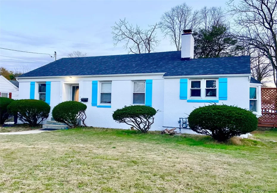 4 Rose Street, Islip, NY, 3 Bedrooms Bedrooms, 7 Rooms Rooms,2 BathroomsBathrooms,Residential Lease,For Rent,Rose,0,1013050 4 Rose Street, Islip, NY, 3 Bedrooms Bedrooms, 7 Rooms Rooms,2 BathroomsBathrooms,Residential Lease,For Rent,Rose,0,1013050