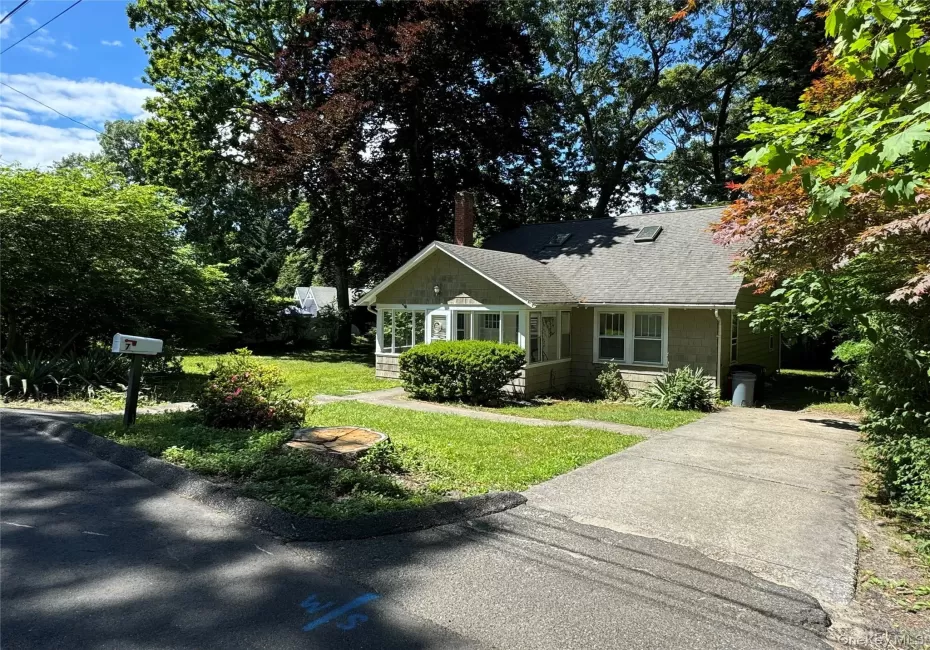 7 Chestnut Street, Brookhaven, NY, 3 Bedrooms Bedrooms, 6 Rooms Rooms,1 BathroomBathrooms,Residential Lease,For Rent,Chestnut,0,1021450 7 Chestnut Street, Brookhaven, NY, 3 Bedrooms Bedrooms, 6 Rooms Rooms,1 BathroomBathrooms,Residential Lease,For Rent,Chestnut,0,1021450