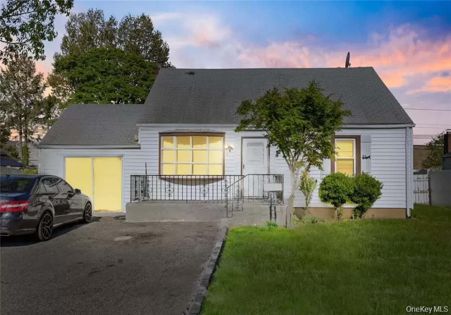 47 Cardinal Road, Hempstead, NY, 4 Bedrooms Bedrooms, 8 Rooms Rooms,3 BathroomsBathrooms,Residential,For Rent,Cardinal,0,1027658 47 Cardinal Road, Hempstead, NY, 4 Bedrooms Bedrooms, 8 Rooms Rooms,3 BathroomsBathrooms,Residential,For Rent,Cardinal,0,1027658