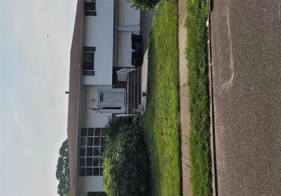 124 Wright Avenue, Babylon, NY, 4 Bedrooms Bedrooms, 9 Rooms Rooms,2 BathroomsBathrooms,Residential,For Rent,Wright,0,1023360 124 Wright Avenue, Babylon, NY, 4 Bedrooms Bedrooms, 9 Rooms Rooms,2 BathroomsBathrooms,Residential,For Rent,Wright,0,1023360