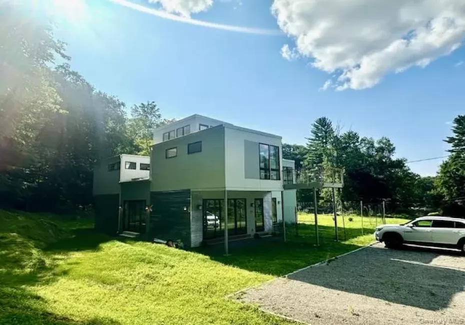 32 Brook Lane, Cortlandt, NY, 4 Bedrooms Bedrooms, 9 Rooms Rooms,2 BathroomsBathrooms,Residential,For Rent,Brook,0,1023596 32 Brook Lane, Cortlandt, NY, 4 Bedrooms Bedrooms, 9 Rooms Rooms,2 BathroomsBathrooms,Residential,For Rent,Brook,0,1023596