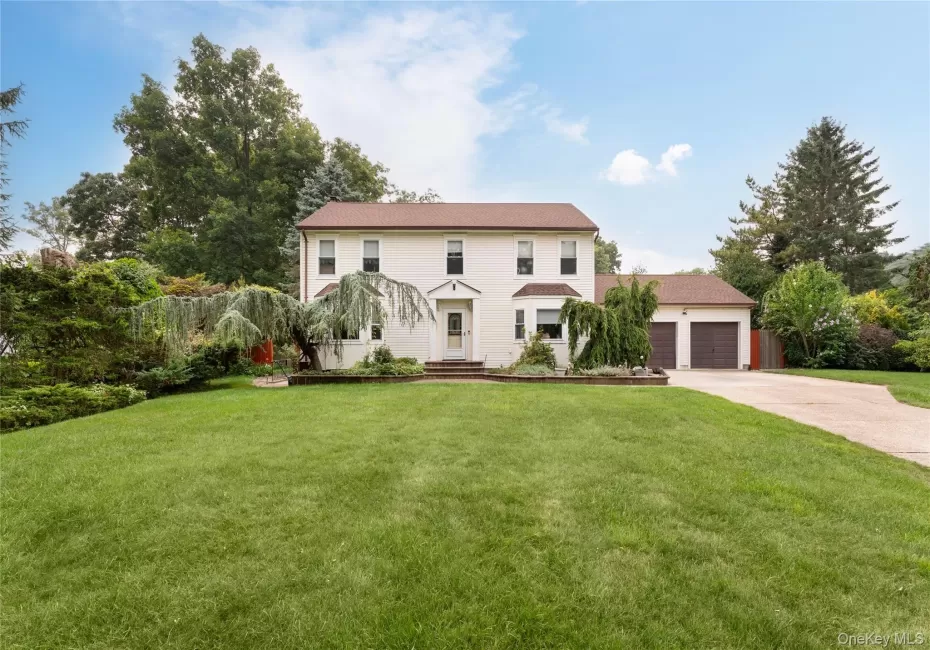 15 Fairfields Court, Huntington, NY, 4 Bedrooms Bedrooms, 8 Rooms Rooms,3 BathroomsBathrooms,Residential,For Rent,Fairfields,0,1025698 15 Fairfields Court, Huntington, NY, 4 Bedrooms Bedrooms, 8 Rooms Rooms,3 BathroomsBathrooms,Residential,For Rent,Fairfields,0,1025698