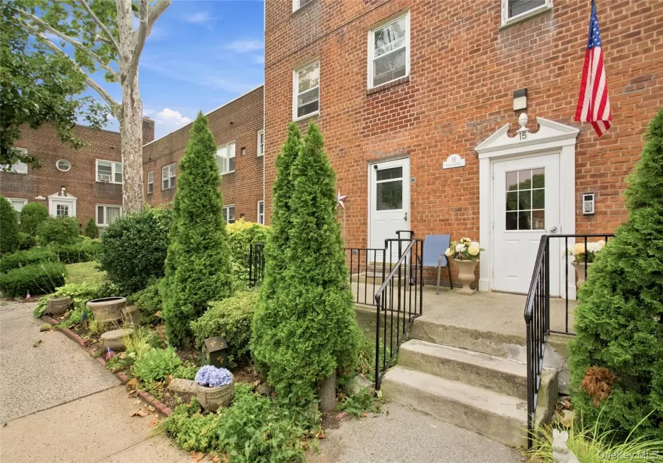 Welcome to 15 Leewood Circle2 bedroom co-op Welcome to 15 Leewood Circle2 bedroom co-op
