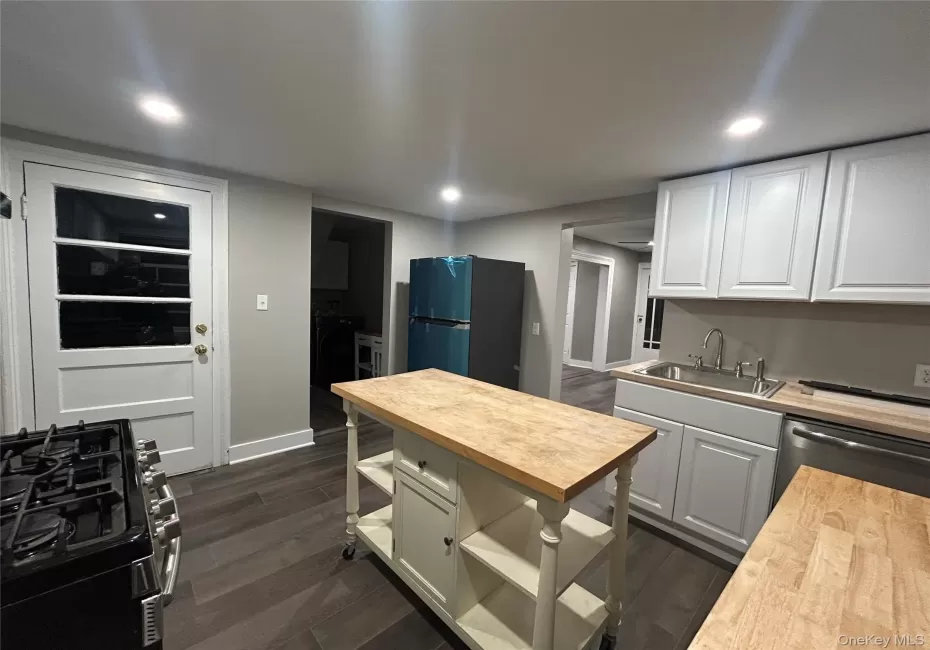 134 Liberty Drive, Stony Point, NY, 2 Bedrooms Bedrooms, 8 Rooms Rooms,1 BathroomBathrooms,Residential Lease,For Rent,Liberty,0,1028076 134 Liberty Drive, Stony Point, NY, 2 Bedrooms Bedrooms, 8 Rooms Rooms,1 BathroomBathrooms,Residential Lease,For Rent,Liberty,0,1028076