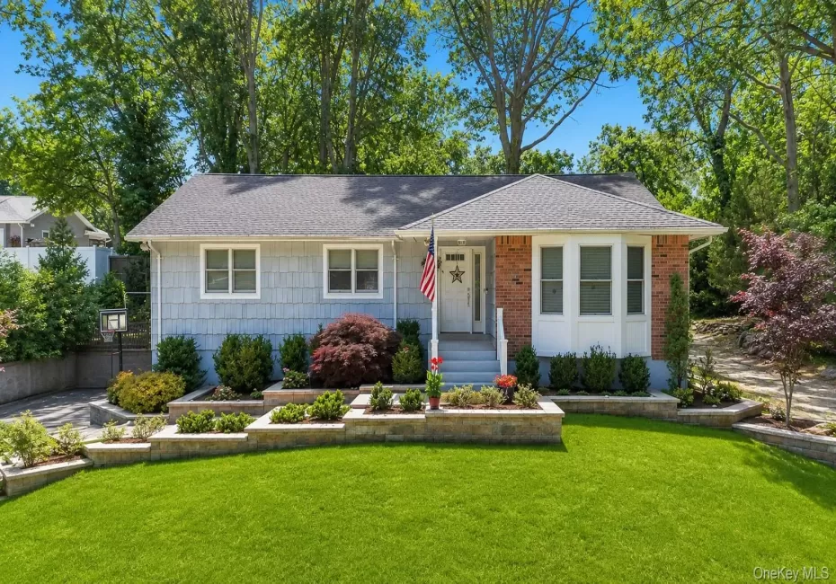 64 Patchogue Drive, Brookhaven, NY, 3 Bedrooms Bedrooms, 8 Rooms Rooms,2 BathroomsBathrooms,Residential,For Rent,Patchogue,0,1016138 64 Patchogue Drive, Brookhaven, NY, 3 Bedrooms Bedrooms, 8 Rooms Rooms,2 BathroomsBathrooms,Residential,For Rent,Patchogue,0,1016138