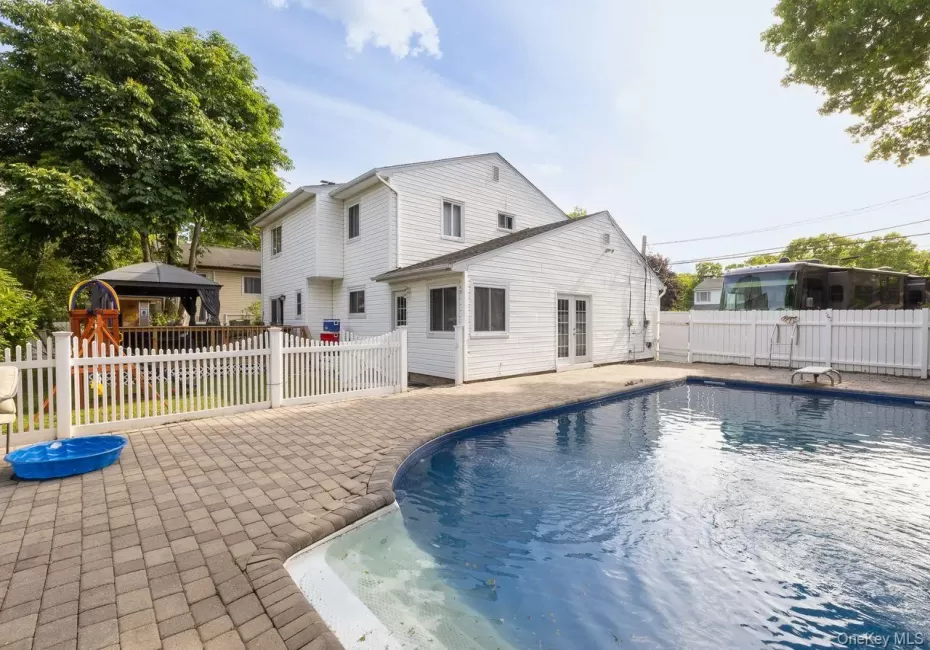 299 Mount Vernon Avenue, Brookhaven, NY, 5 Bedrooms Bedrooms, 8 Rooms Rooms,2 BathroomsBathrooms,Residential,For Rent,Mount Vernon,0,1028067 299 Mount Vernon Avenue, Brookhaven, NY, 5 Bedrooms Bedrooms, 8 Rooms Rooms,2 BathroomsBathrooms,Residential,For Rent,Mount Vernon,0,1028067