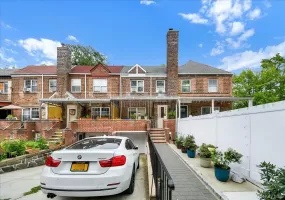 1804 Seminole Avenue, New York, NY, 3 Bedrooms Bedrooms, 7 Rooms Rooms,3 BathroomsBathrooms,Residential,For Rent,Seminole,0,1027925 1804 Seminole Avenue, New York, NY, 3 Bedrooms Bedrooms, 7 Rooms Rooms,3 BathroomsBathrooms,Residential,For Rent,Seminole,0,1027925