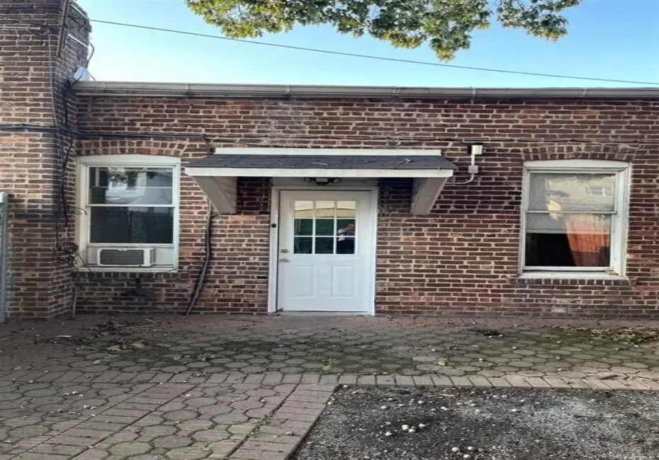 281 Hillside Avenue, North Hempstead, NY, 1 Bedroom Bedrooms, 3 Rooms Rooms,1 BathroomBathrooms,Residential Lease,For Rent,Hillside,0,1028390 281 Hillside Avenue, North Hempstead, NY, 1 Bedroom Bedrooms, 3 Rooms Rooms,1 BathroomBathrooms,Residential Lease,For Rent,Hillside,0,1028390