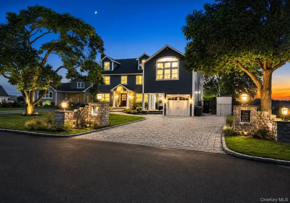 230 Islip Road, Islip, NY, 7 Bedrooms Bedrooms, 16 Rooms Rooms,4 BathroomsBathrooms,Residential,For Rent,Islip,0,1026344 230 Islip Road, Islip, NY, 7 Bedrooms Bedrooms, 16 Rooms Rooms,4 BathroomsBathrooms,Residential,For Rent,Islip,0,1026344