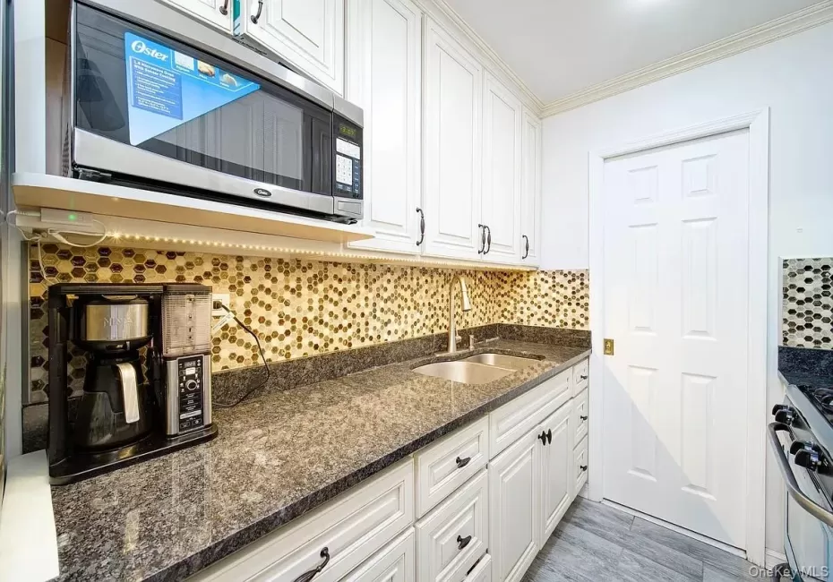 99-05 59th Avenue, New York, NY, 2 Bedrooms Bedrooms, 5 Rooms Rooms,1 BathroomBathrooms,Residential,For Rent,59th,0,1028130 99-05 59th Avenue, New York, NY, 2 Bedrooms Bedrooms, 5 Rooms Rooms,1 BathroomBathrooms,Residential,For Rent,59th,0,1028130