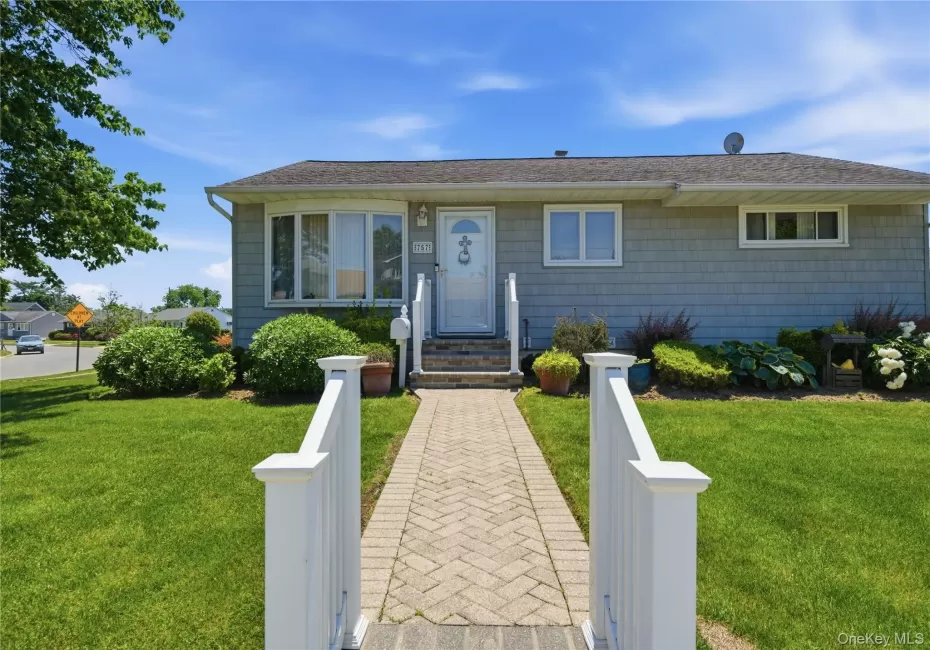 757 Anderson Avenue, Hempstead, NY, 3 Bedrooms Bedrooms, 6 Rooms Rooms,2 BathroomsBathrooms,Residential,For Rent,Anderson,0,1027488 757 Anderson Avenue, Hempstead, NY, 3 Bedrooms Bedrooms, 6 Rooms Rooms,2 BathroomsBathrooms,Residential,For Rent,Anderson,0,1027488