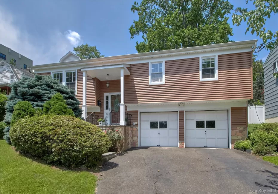 303 Livingston Avenue, Mamaroneck, NY, 3 Bedrooms Bedrooms, 7 Rooms Rooms,2 BathroomsBathrooms,Residential,For Rent,Livingston,0,1025910 303 Livingston Avenue, Mamaroneck, NY, 3 Bedrooms Bedrooms, 7 Rooms Rooms,2 BathroomsBathrooms,Residential,For Rent,Livingston,0,1025910