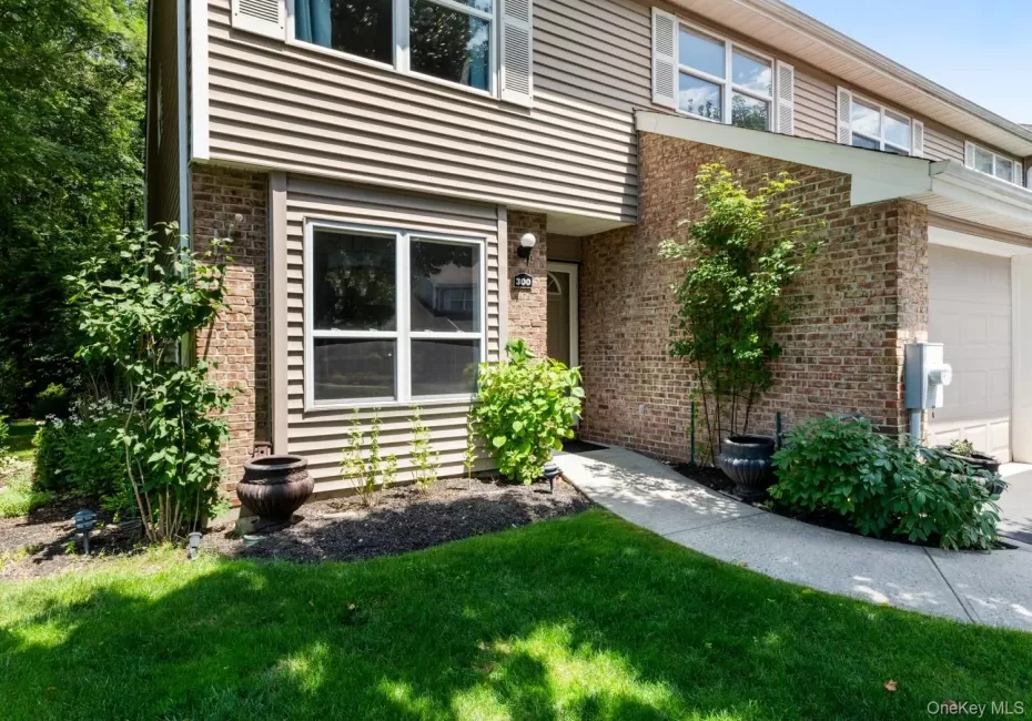 300 Pond View Lane, Smithtown, NY, 3 Bedrooms Bedrooms, 8 Rooms Rooms,2 BathroomsBathrooms,Residential,For Rent,Pond View,0,1028158 300 Pond View Lane, Smithtown, NY, 3 Bedrooms Bedrooms, 8 Rooms Rooms,2 BathroomsBathrooms,Residential,For Rent,Pond View,0,1028158