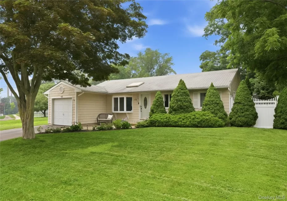 115 Argyle Avenue, Brookhaven, NY, 3 Bedrooms Bedrooms, 7 Rooms Rooms,2 BathroomsBathrooms,Residential,For Rent,Argyle,0,1028343 115 Argyle Avenue, Brookhaven, NY, 3 Bedrooms Bedrooms, 7 Rooms Rooms,2 BathroomsBathrooms,Residential,For Rent,Argyle,0,1028343