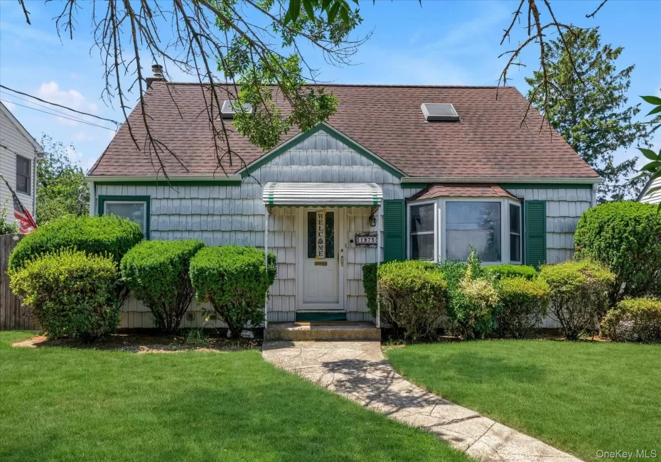 1973 Everett Street, Hempstead, NY, 4 Bedrooms Bedrooms, 7 Rooms Rooms,1 BathroomBathrooms,Residential,For Rent,Everett,0,1025494 1973 Everett Street, Hempstead, NY, 4 Bedrooms Bedrooms, 7 Rooms Rooms,1 BathroomBathrooms,Residential,For Rent,Everett,0,1025494