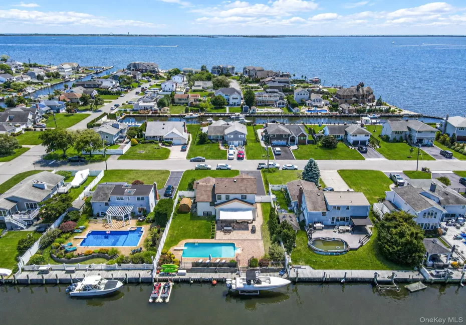 511 Devon Place, Islip, NY, 4 Bedrooms Bedrooms, 8 Rooms Rooms,2 BathroomsBathrooms,Residential,For Rent,Devon,0,1028676 511 Devon Place, Islip, NY, 4 Bedrooms Bedrooms, 8 Rooms Rooms,2 BathroomsBathrooms,Residential,For Rent,Devon,0,1028676