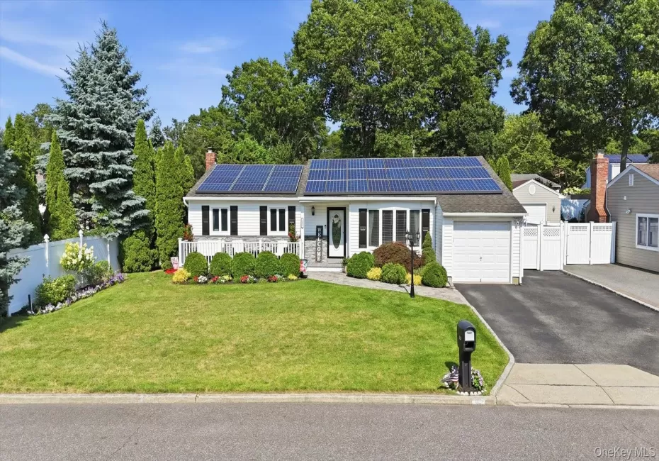 101 Gainsborough Road, Islip, NY, 3 Bedrooms Bedrooms, 6 Rooms Rooms,2 BathroomsBathrooms,Residential,For Rent,Gainsborough,0,1028441 101 Gainsborough Road, Islip, NY, 3 Bedrooms Bedrooms, 6 Rooms Rooms,2 BathroomsBathrooms,Residential,For Rent,Gainsborough,0,1028441