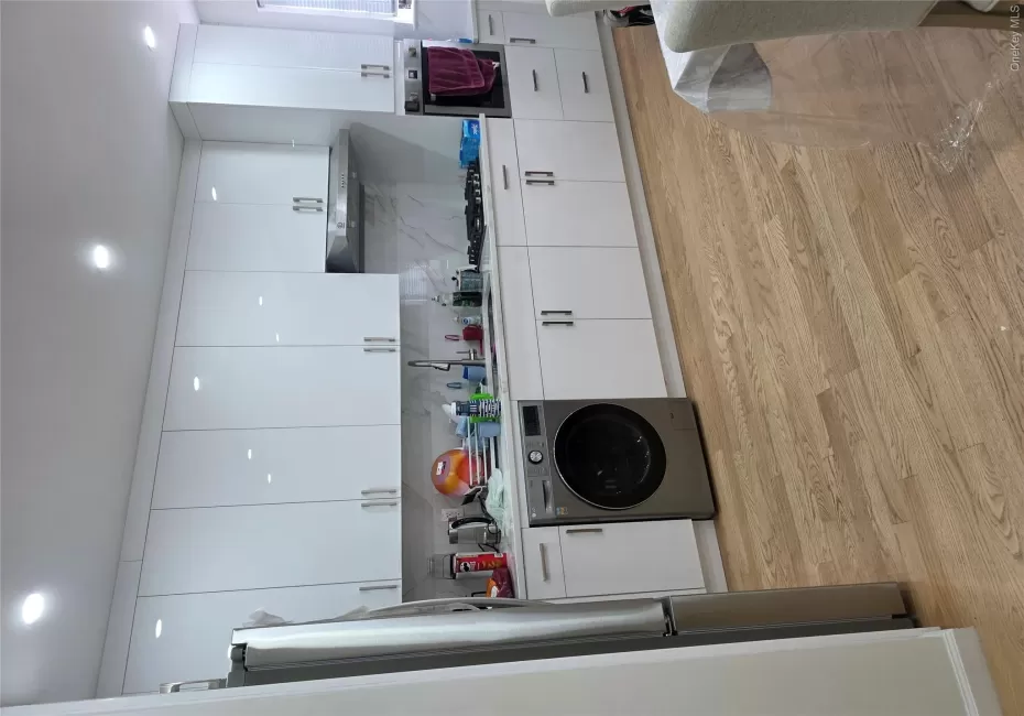 71-37 Vleigh Place, New York, NY, 2 Bedrooms Bedrooms, 6 Rooms Rooms,1 BathroomBathrooms,Residential,For Rent,Vleigh,0,1028714 71-37 Vleigh Place, New York, NY, 2 Bedrooms Bedrooms, 6 Rooms Rooms,1 BathroomBathrooms,Residential,For Rent,Vleigh,0,1028714