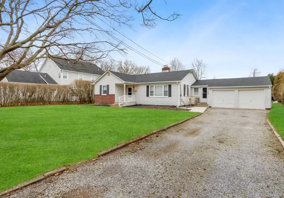 149 David Whites Lane, Southampton, NY, 4 Bedrooms Bedrooms, 10 Rooms Rooms,3 BathroomsBathrooms,Residential Lease,For Rent,David Whites,0,1028612 149 David Whites Lane, Southampton, NY, 4 Bedrooms Bedrooms, 10 Rooms Rooms,3 BathroomsBathrooms,Residential Lease,For Rent,David Whites,0,1028612