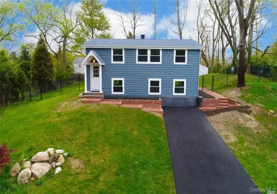 4 Bunny Lane, Brookhaven, NY, 4 Bedrooms Bedrooms, 7 Rooms Rooms,2 BathroomsBathrooms,Residential Lease,For Rent,Bunny,0,1016716 4 Bunny Lane, Brookhaven, NY, 4 Bedrooms Bedrooms, 7 Rooms Rooms,2 BathroomsBathrooms,Residential Lease,For Rent,Bunny,0,1016716