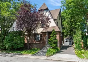7 Bayview Terrace, North Hempstead, NY, 3 Bedrooms Bedrooms, 6 Rooms Rooms,3 BathroomsBathrooms,Residential Lease,For Rent,Bayview,0,1020715 7 Bayview Terrace, North Hempstead, NY, 3 Bedrooms Bedrooms, 6 Rooms Rooms,3 BathroomsBathrooms,Residential Lease,For Rent,Bayview,0,1020715