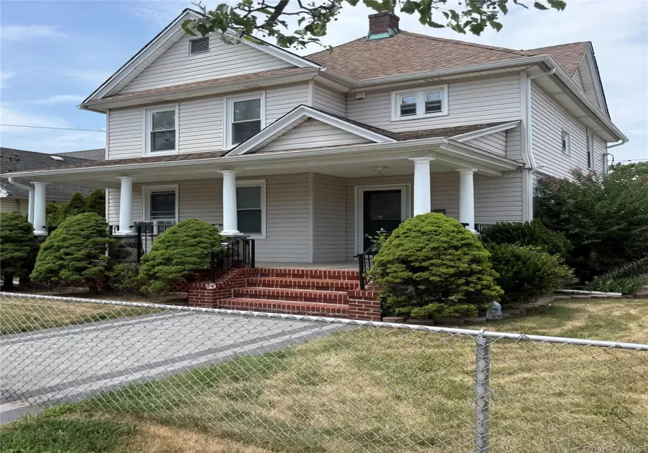 40 Corona Avenue, Hempstead, NY, 1 Bedroom Bedrooms, 4 Rooms Rooms,1 BathroomBathrooms,Residential Lease,For Rent,Corona,0,1028906 40 Corona Avenue, Hempstead, NY, 1 Bedroom Bedrooms, 4 Rooms Rooms,1 BathroomBathrooms,Residential Lease,For Rent,Corona,0,1028906