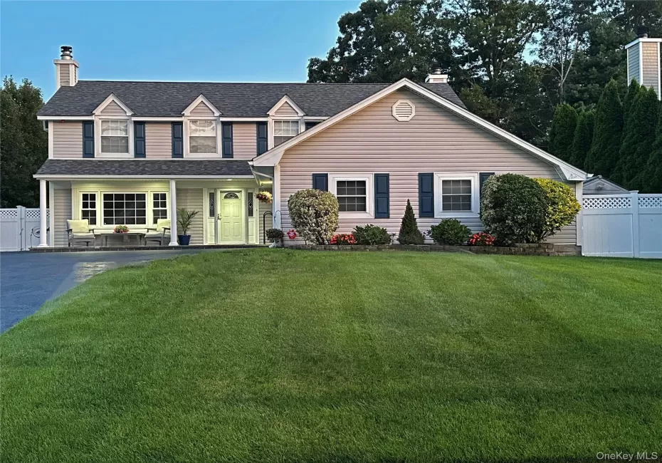 16 Sussex Lane, Smithtown, NY, 4 Bedrooms Bedrooms, 9 Rooms Rooms,3 BathroomsBathrooms,Residential,For Rent,Sussex,0,981117 16 Sussex Lane, Smithtown, NY, 4 Bedrooms Bedrooms, 9 Rooms Rooms,3 BathroomsBathrooms,Residential,For Rent,Sussex,0,981117