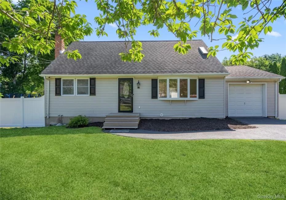 325 Harrison Avenue, Brookhaven, NY, 4 Bedrooms Bedrooms, 6 Rooms Rooms,2 BathroomsBathrooms,Residential,For Rent,Harrison,0,1027208 325 Harrison Avenue, Brookhaven, NY, 4 Bedrooms Bedrooms, 6 Rooms Rooms,2 BathroomsBathrooms,Residential,For Rent,Harrison,0,1027208
