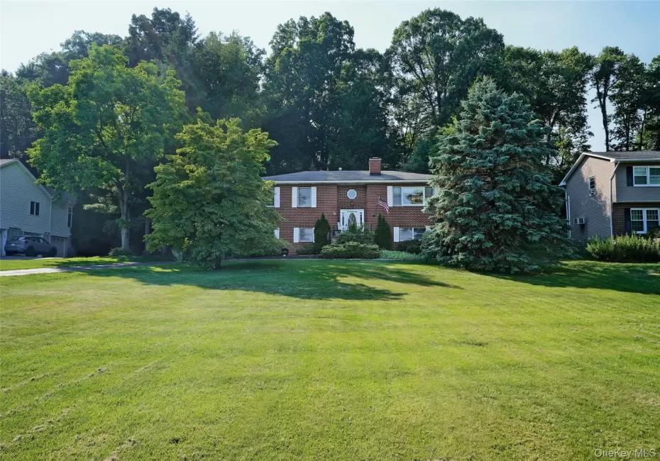 16 Four Winds Drive, La Grange, NY, 3 Bedrooms Bedrooms, 6 Rooms Rooms,3 BathroomsBathrooms,Residential,For Rent,Four Winds,0,1028035 16 Four Winds Drive, La Grange, NY, 3 Bedrooms Bedrooms, 6 Rooms Rooms,3 BathroomsBathrooms,Residential,For Rent,Four Winds,0,1028035