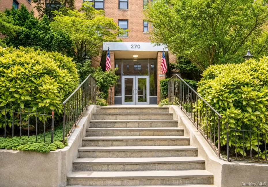 270 North Broadway, Yonkers, NY, 2 Bedrooms Bedrooms, 6 Rooms Rooms,1 BathroomBathrooms,Residential,For Rent,North Broadway,0,1028795 270 North Broadway, Yonkers, NY, 2 Bedrooms Bedrooms, 6 Rooms Rooms,1 BathroomBathrooms,Residential,For Rent,North Broadway,0,1028795