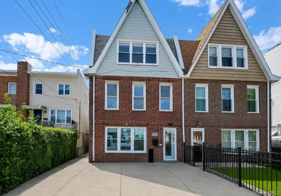 227 Calhoun Avenue, New York, NY, 3 Bedrooms Bedrooms, 7 Rooms Rooms,2 BathroomsBathrooms,Residential,For Rent,Calhoun,0,1028851 227 Calhoun Avenue, New York, NY, 3 Bedrooms Bedrooms, 7 Rooms Rooms,2 BathroomsBathrooms,Residential,For Rent,Calhoun,0,1028851