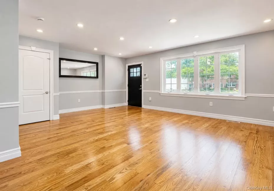 11312 Francis Lewis Boulevard, New York, NY, 3 Bedrooms Bedrooms, 6 Rooms Rooms,3 BathroomsBathrooms,Residential Lease,For Rent,Francis Lewis,0,1028959 11312 Francis Lewis Boulevard, New York, NY, 3 Bedrooms Bedrooms, 6 Rooms Rooms,3 BathroomsBathrooms,Residential Lease,For Rent,Francis Lewis,0,1028959